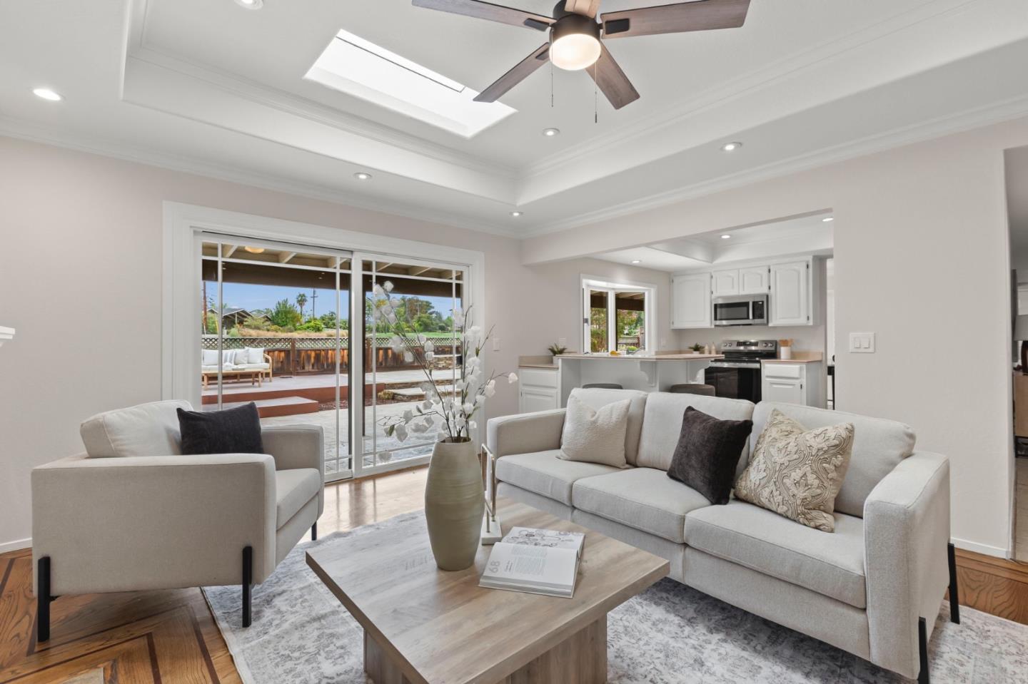 6644 Crystal Springs DR