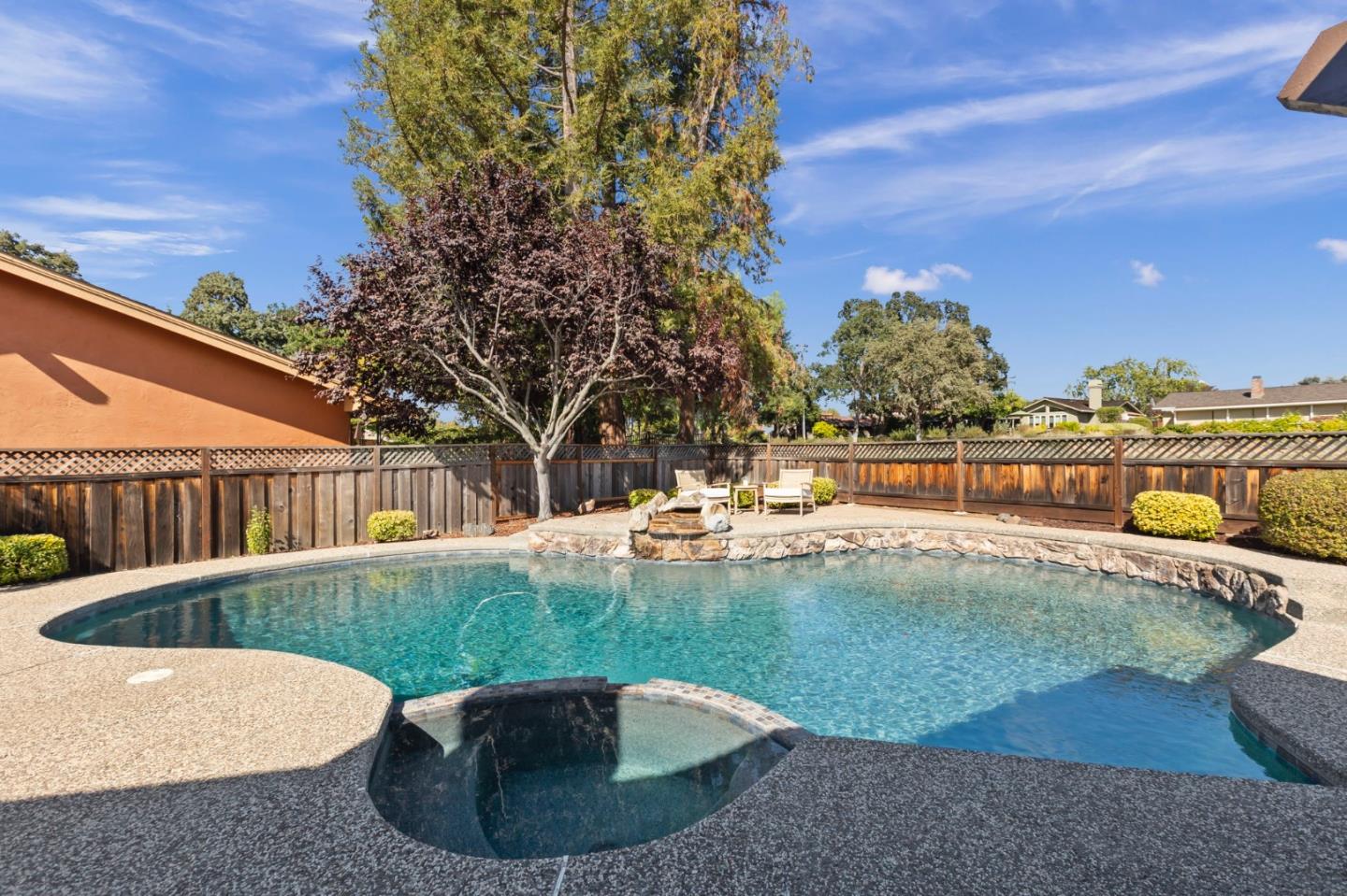 6644 Crystal Springs DR