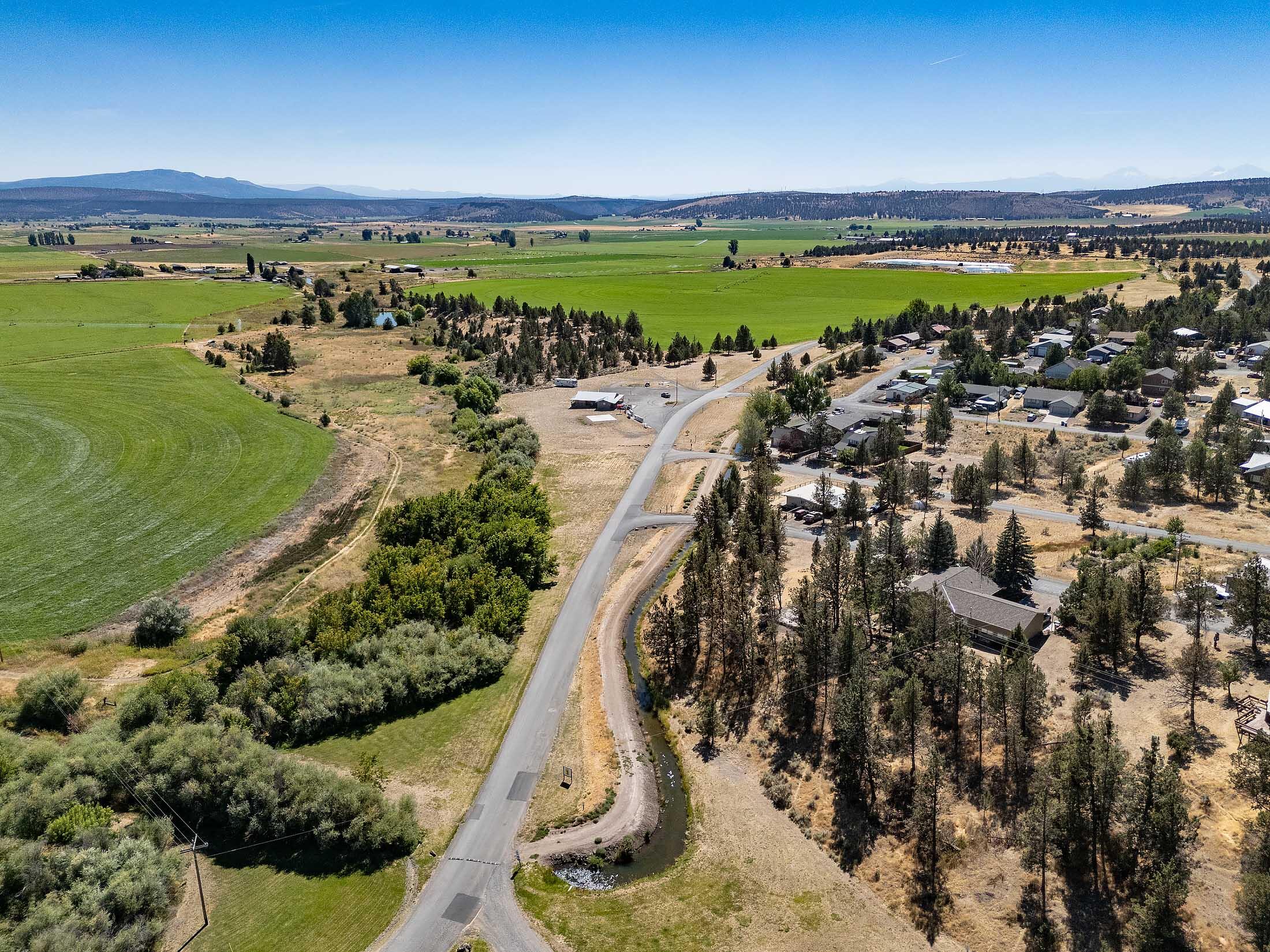 TL 700 NE Irvine Avenue