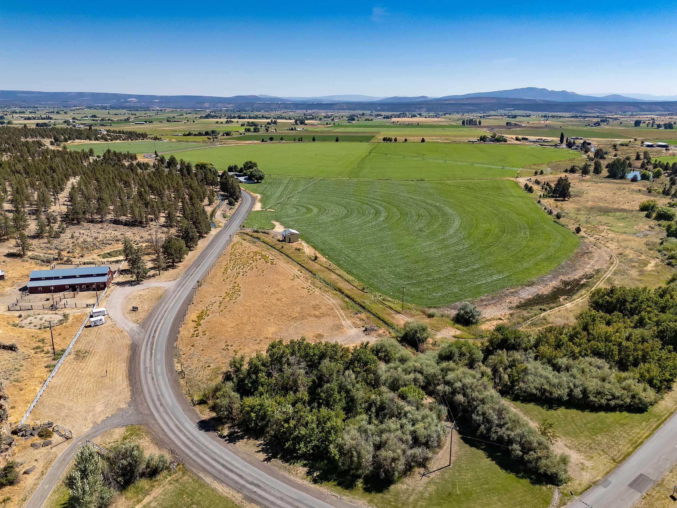 TL 700 NE Irvine Avenue