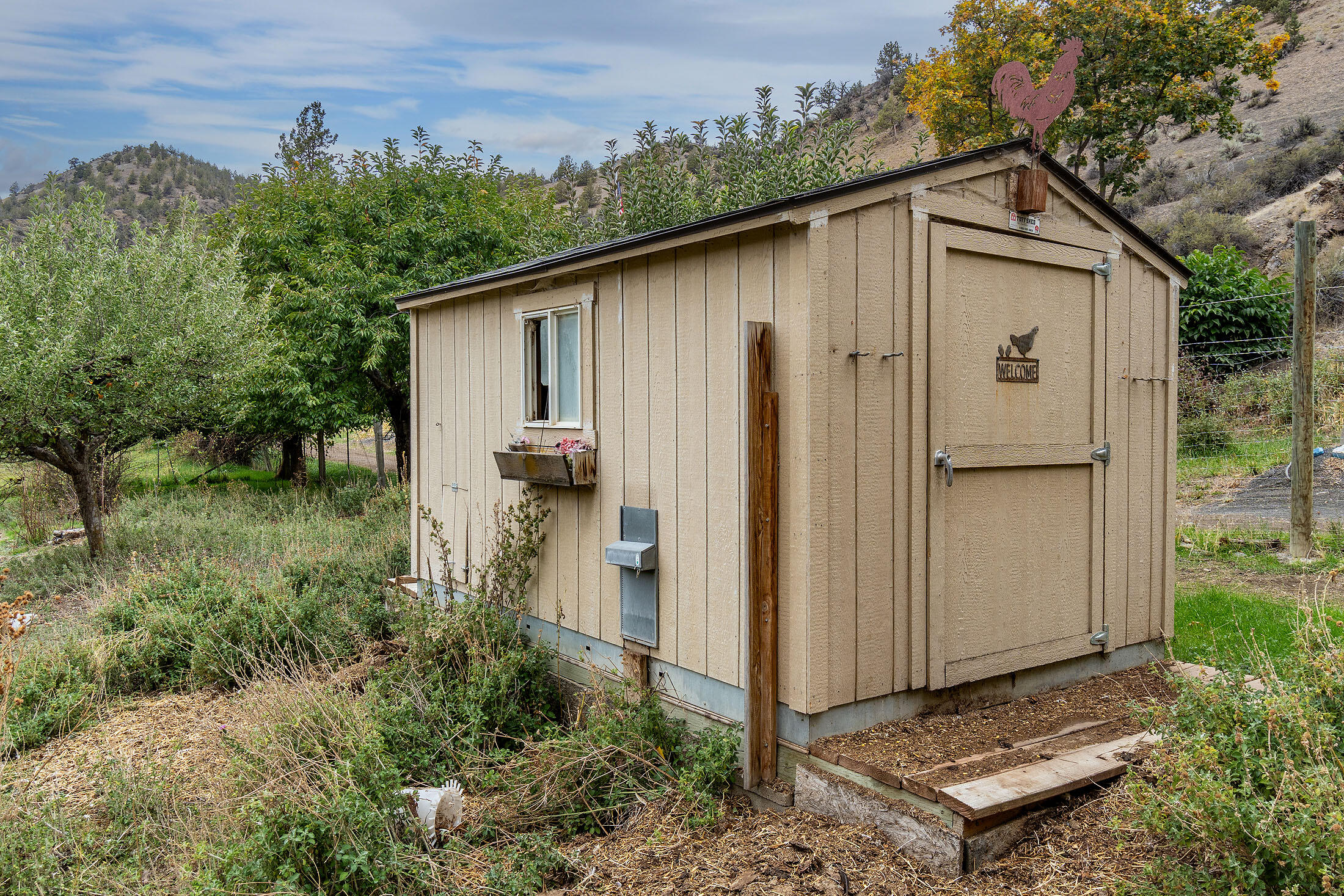 33084 Cougar Mountain Road, Mitchell