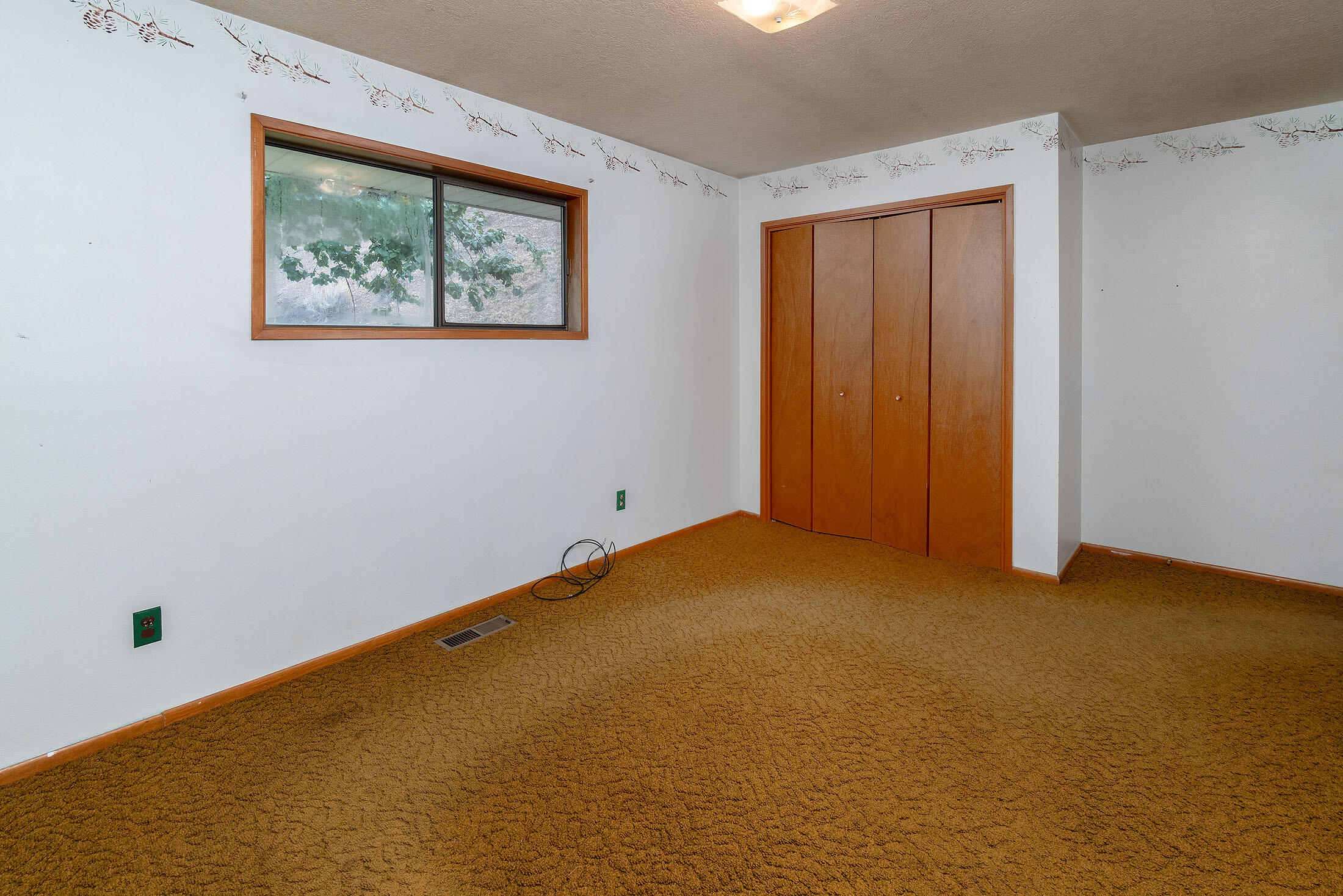 33084 Cougar Mountain Road, Mitchell