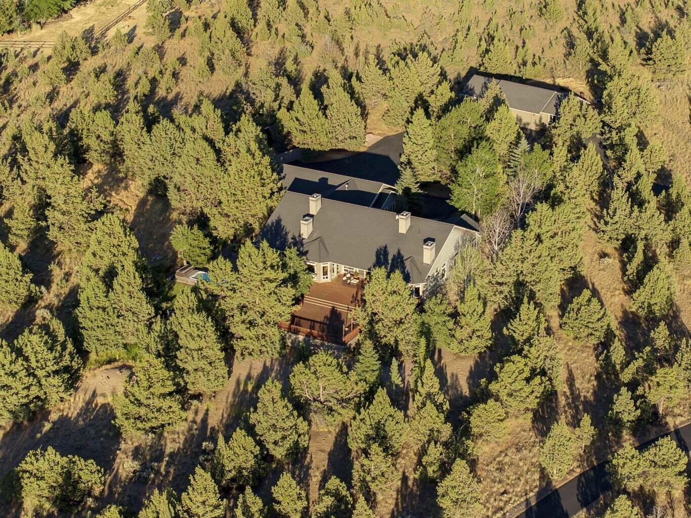 6904 SW Joshua Court