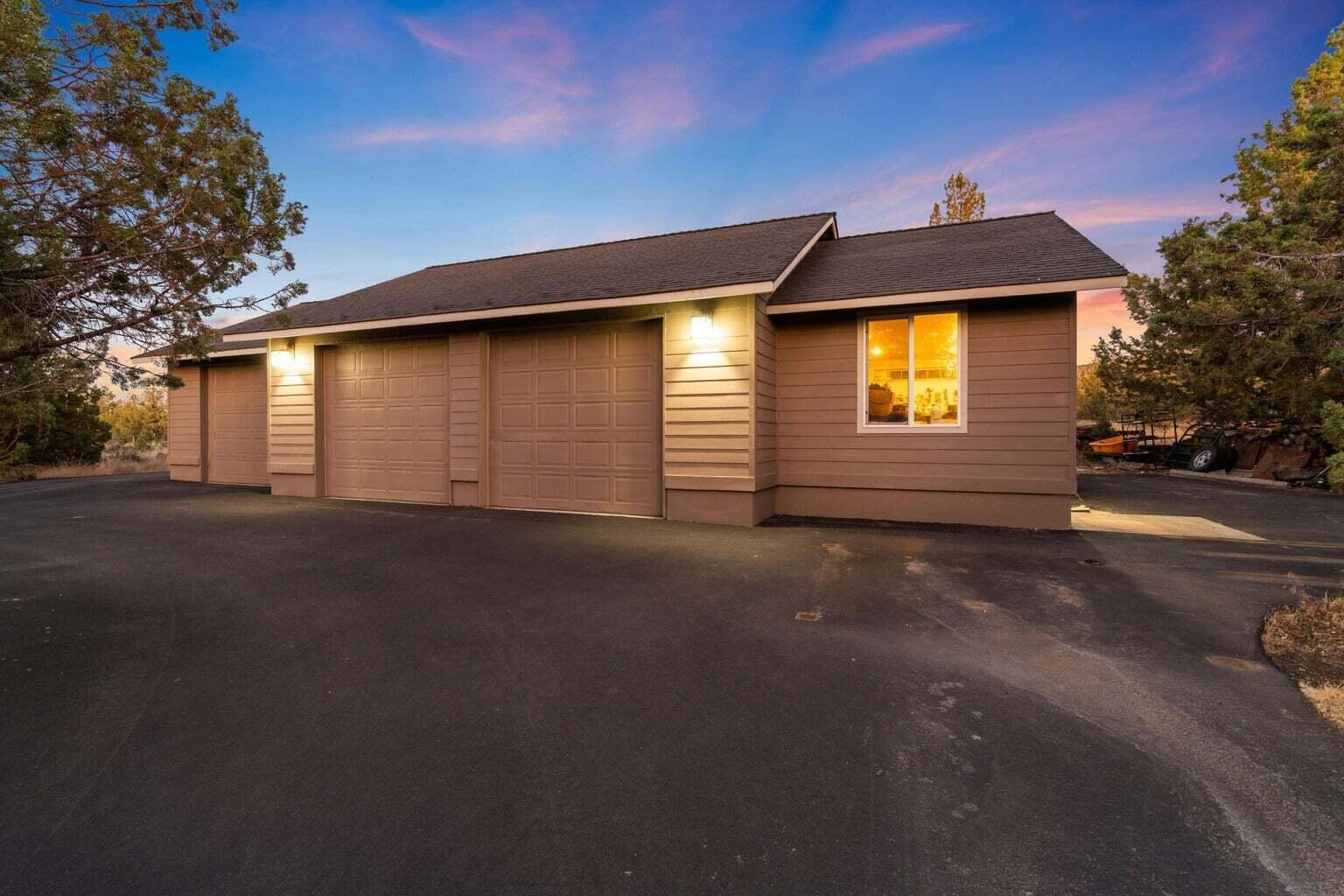 6904 SW Joshua Court