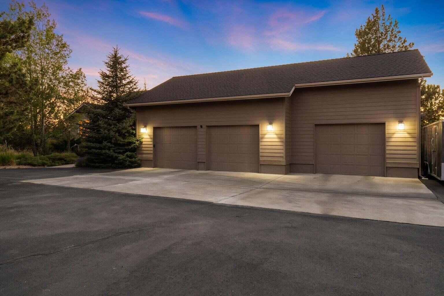 6904 SW Joshua Court