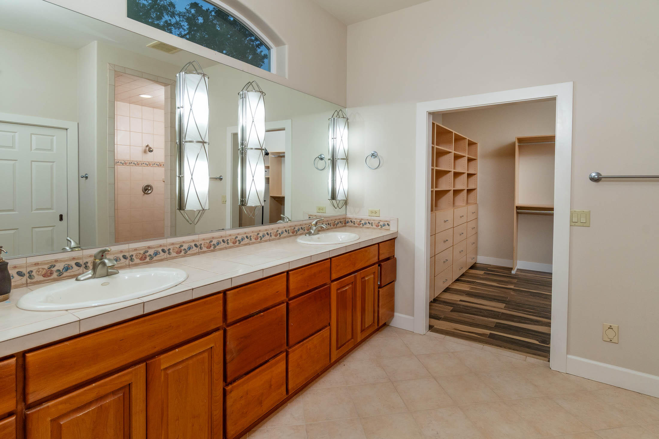 6904 SW Joshua Court