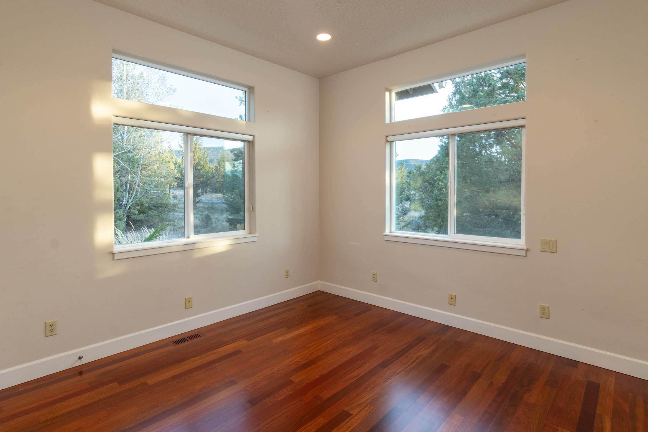 6904 SW Joshua Court