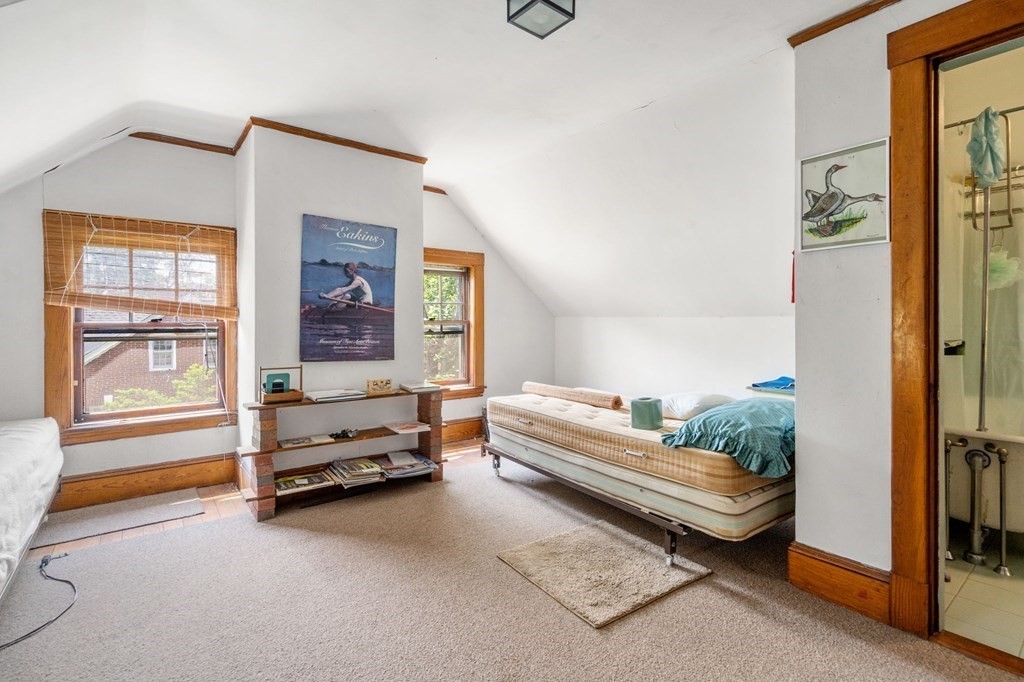 38 Cabot St