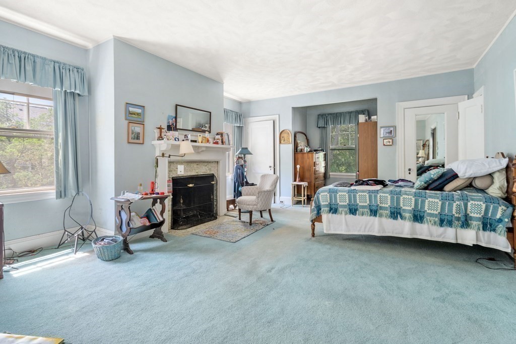 38 Cabot St
