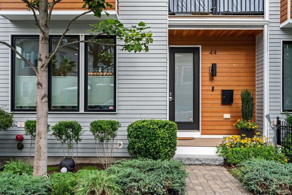 44 Forbes Street # 44