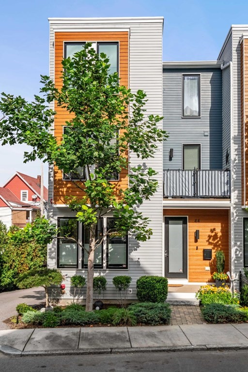 44 Forbes Street # 44