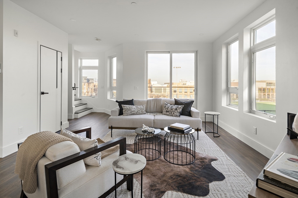 29 Woodford Street # 1