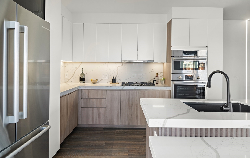 29 Woodford Street # 1