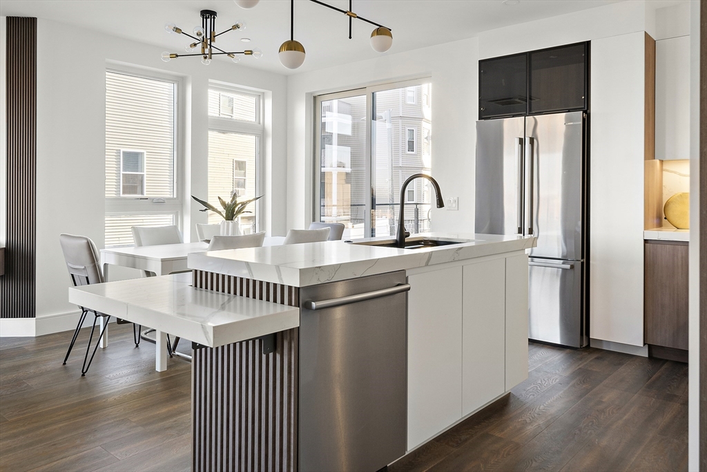 29 Woodford Street # 1