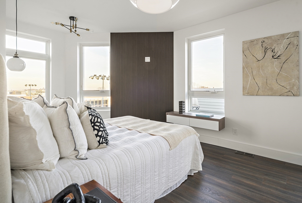 29 Woodford Street # 1