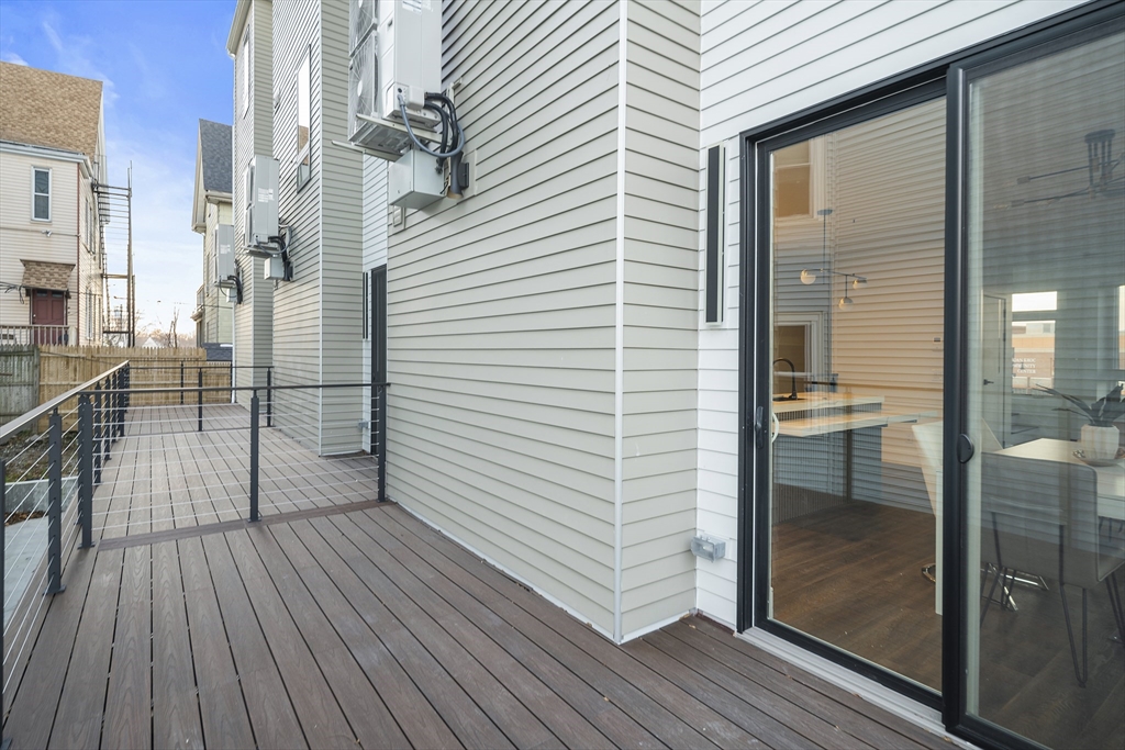 29 Woodford Street # 1