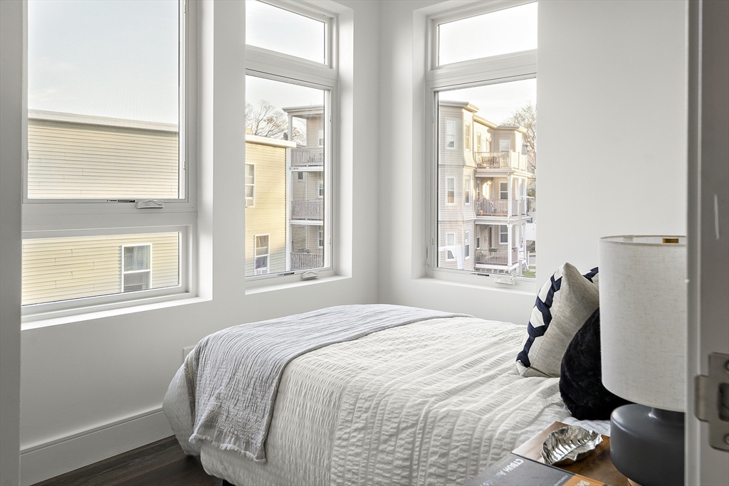 29 Woodford Street # 1