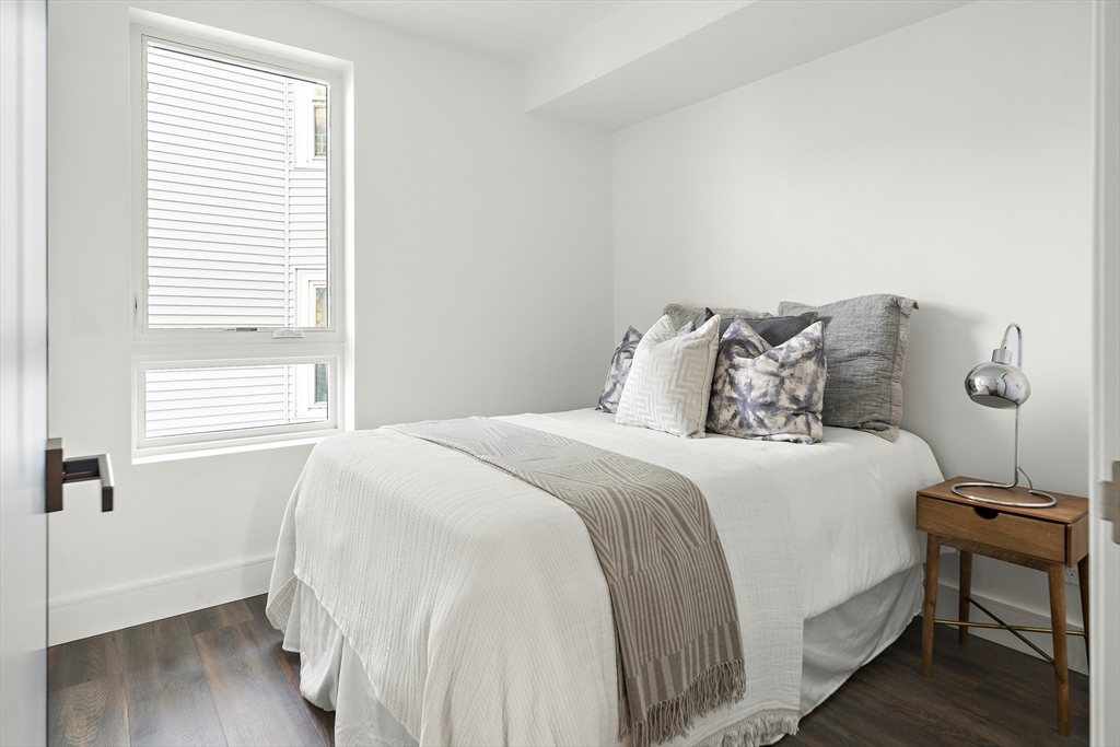 29 Woodford Street # 1