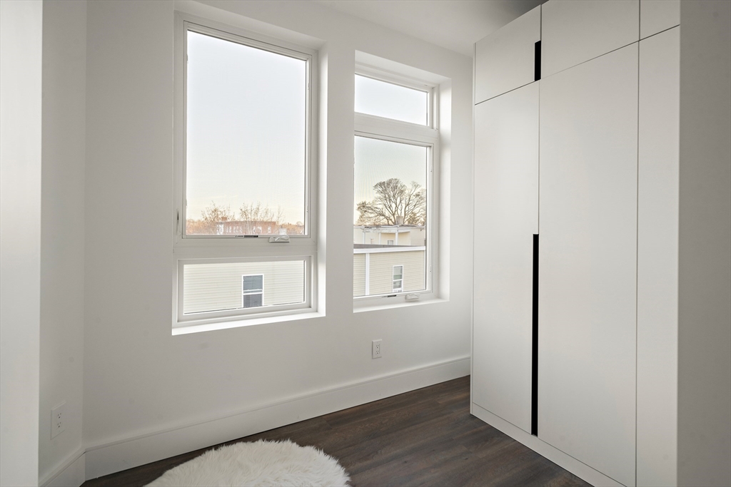 29 Woodford Street # 1