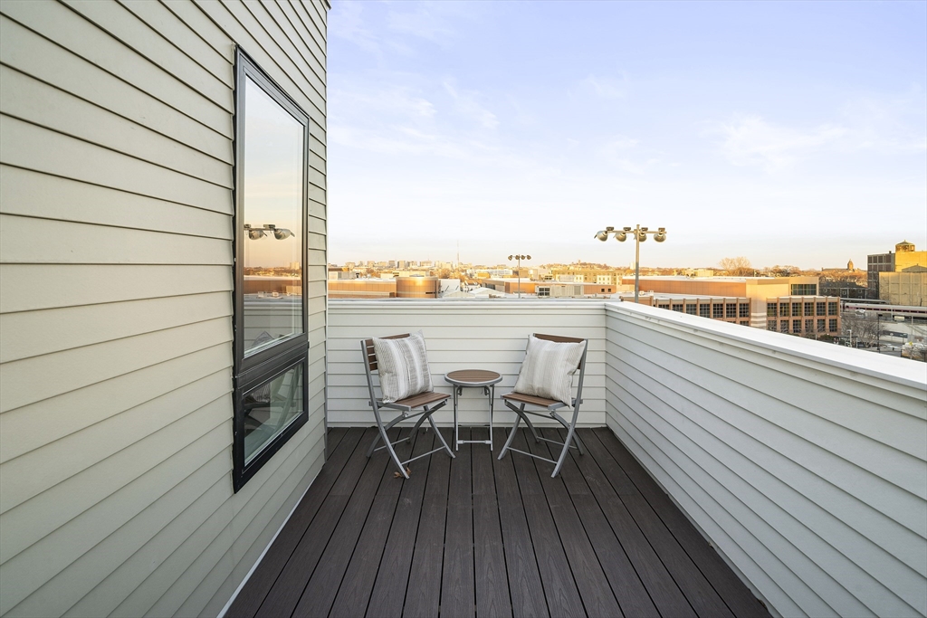 29 Woodford Street # 1