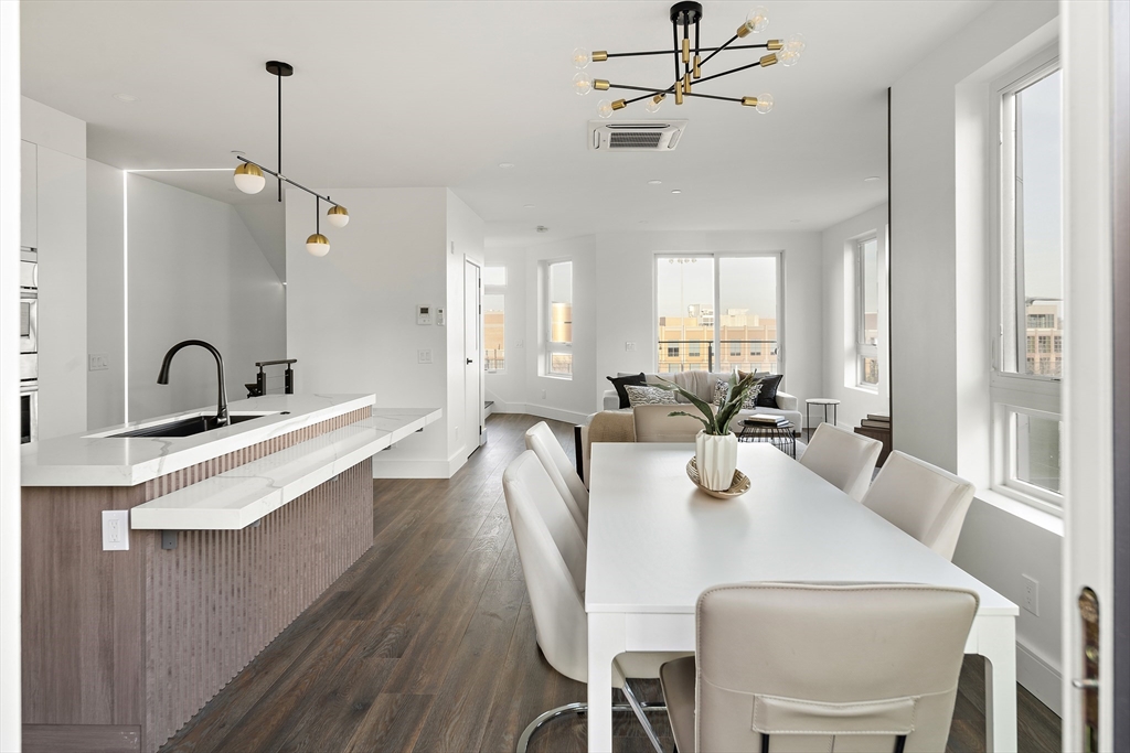 29 Woodford Street # 1