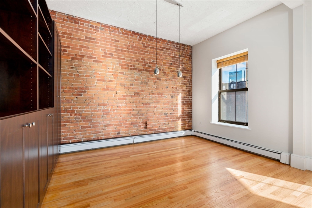 493 Massachusetts Ave # 3