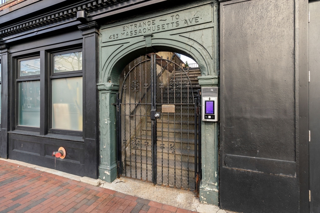 493 Massachusetts Ave # 3