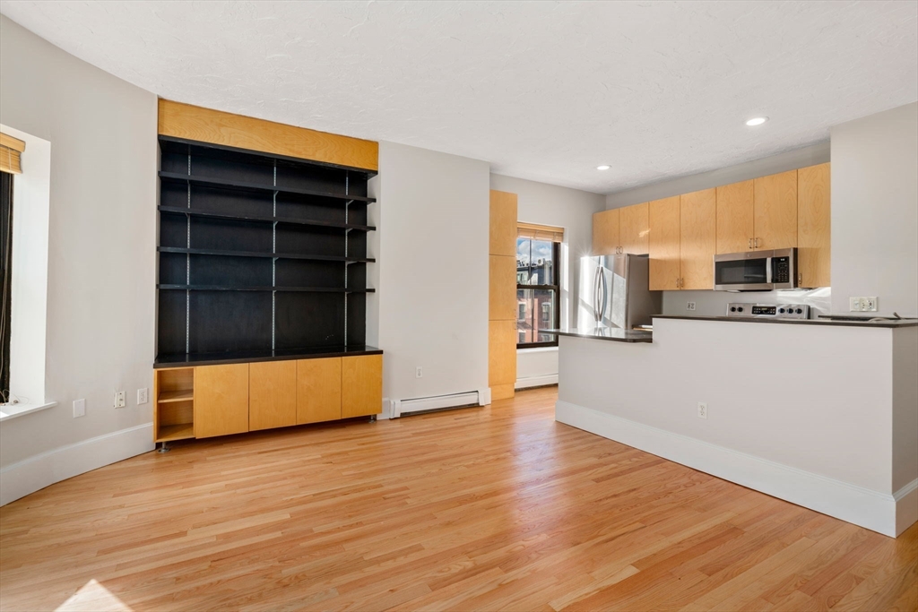 493 Massachusetts Ave # 3