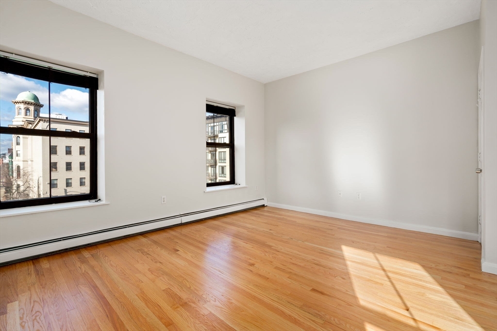 493 Massachusetts Ave # 3