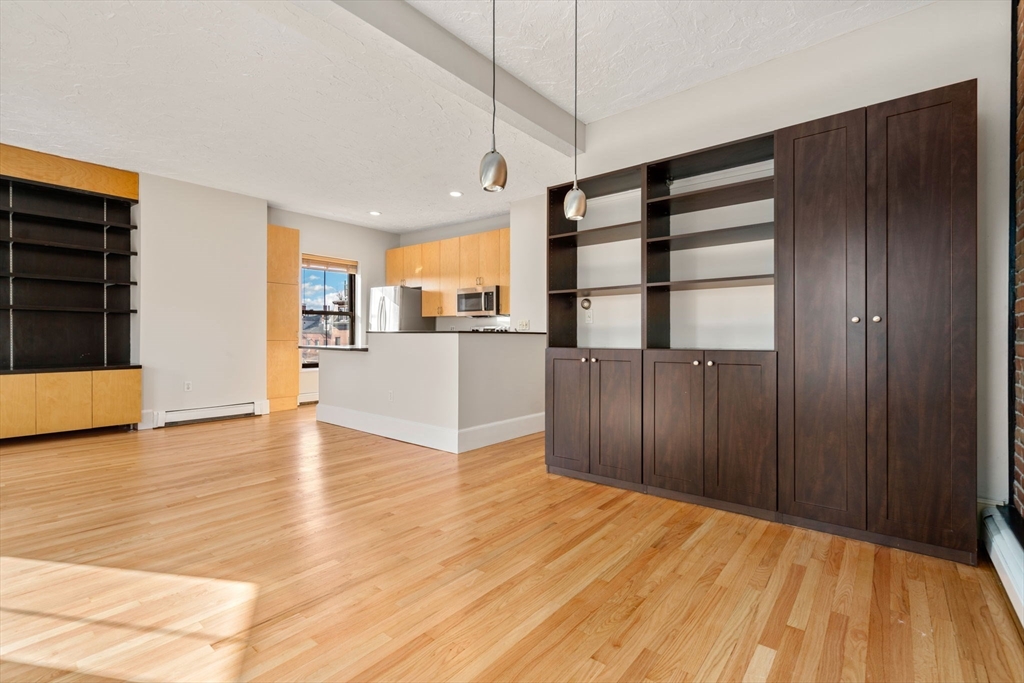 493 Massachusetts Ave # 3