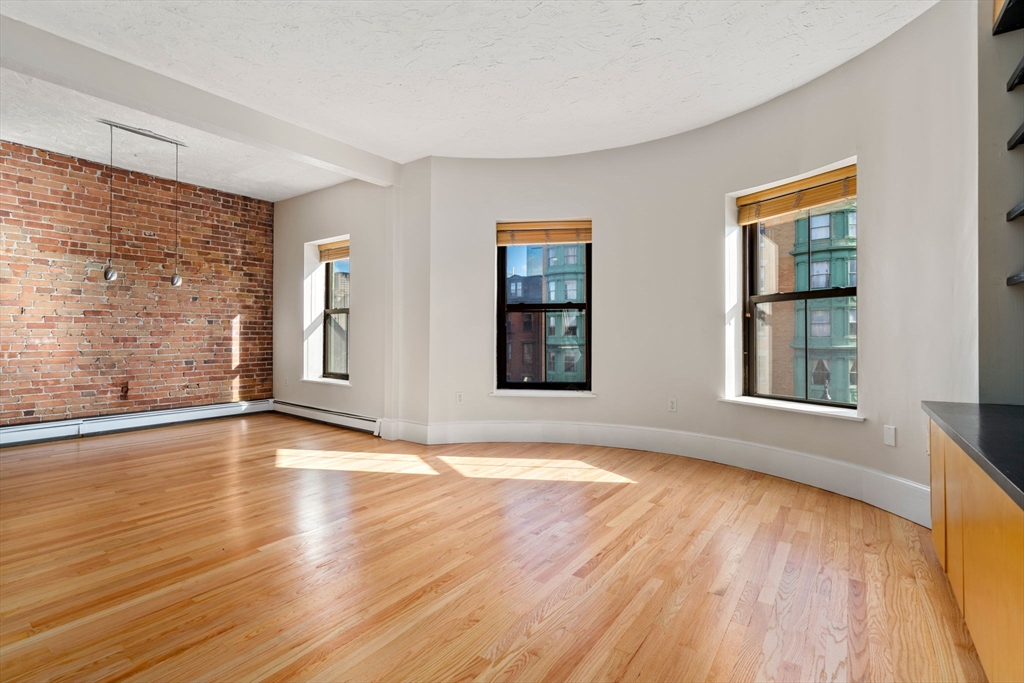 493 Massachusetts Ave # 3