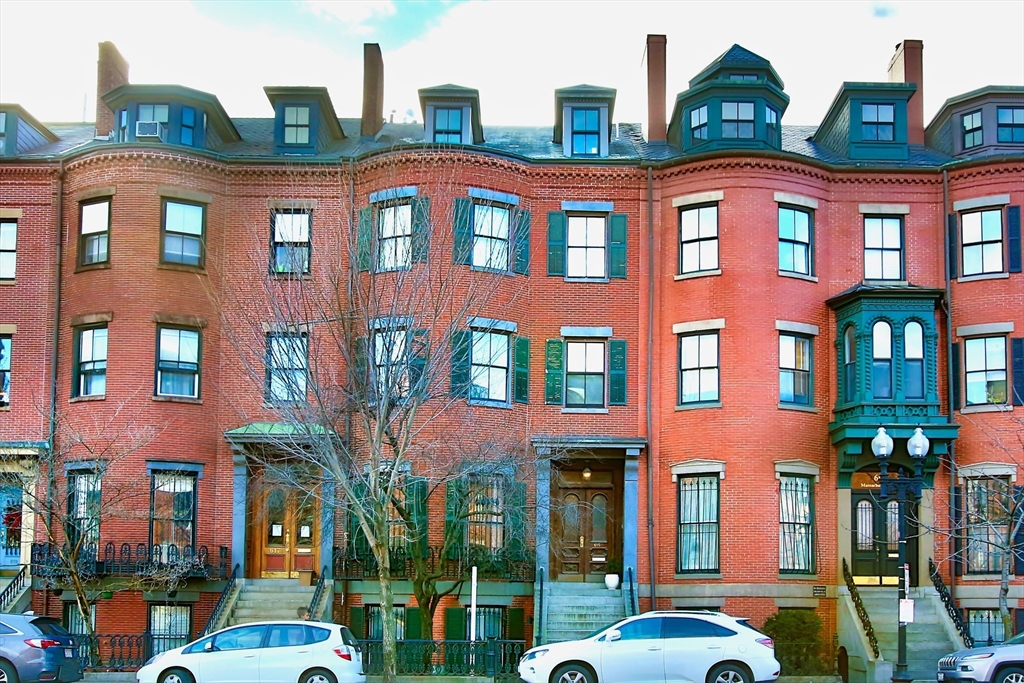 615 Massachusetts Ave # 2