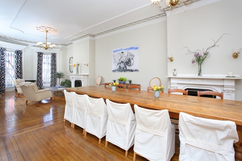 615 Massachusetts Ave # 2