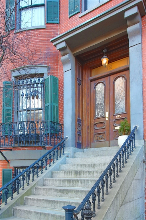 615 Massachusetts Ave # 2