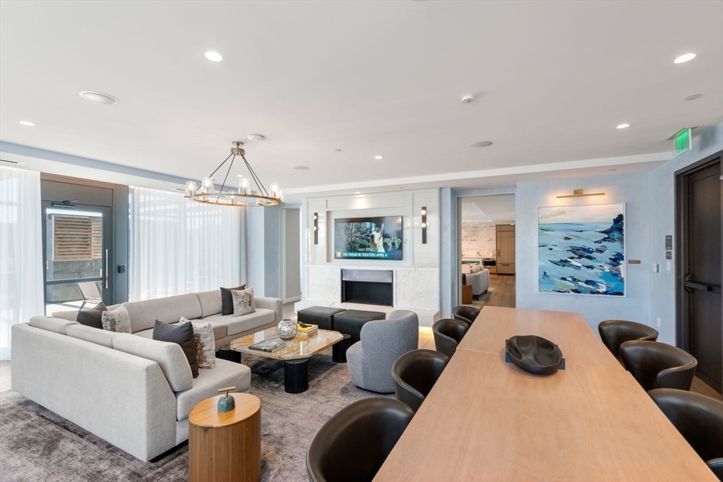 380 Harrison Ave # 1121