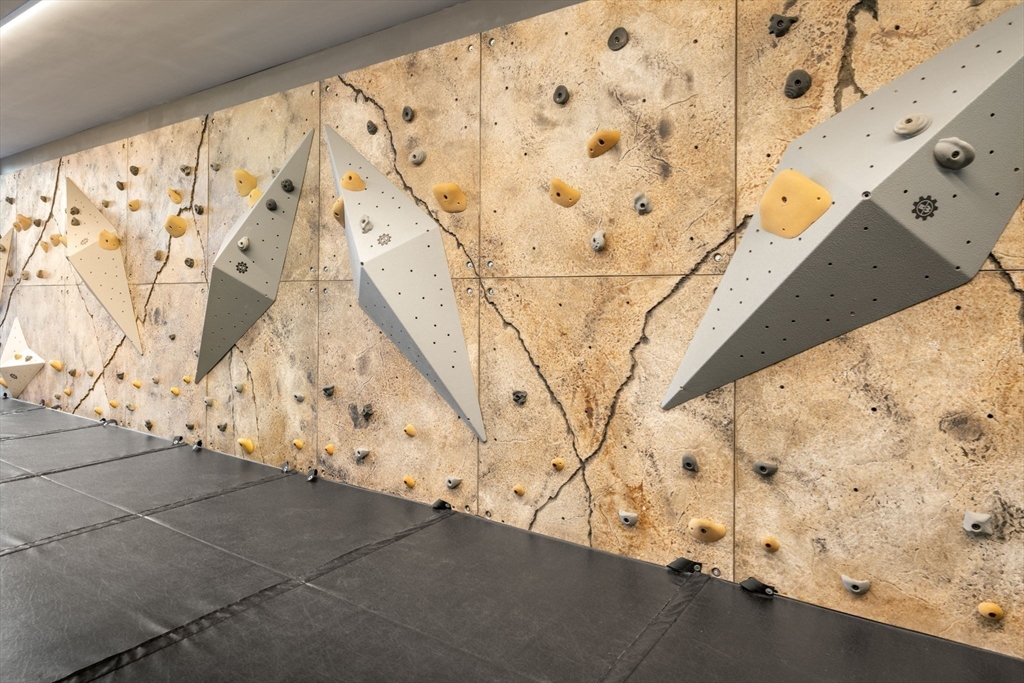 380 Harrison Ave # 1121