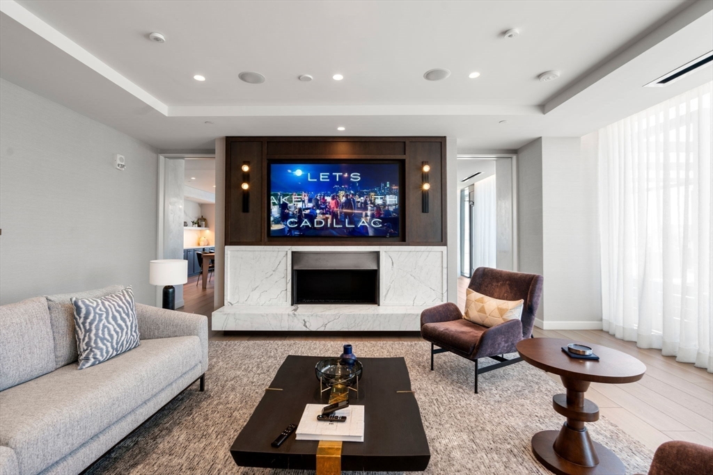 380 Harrison Ave # 1121