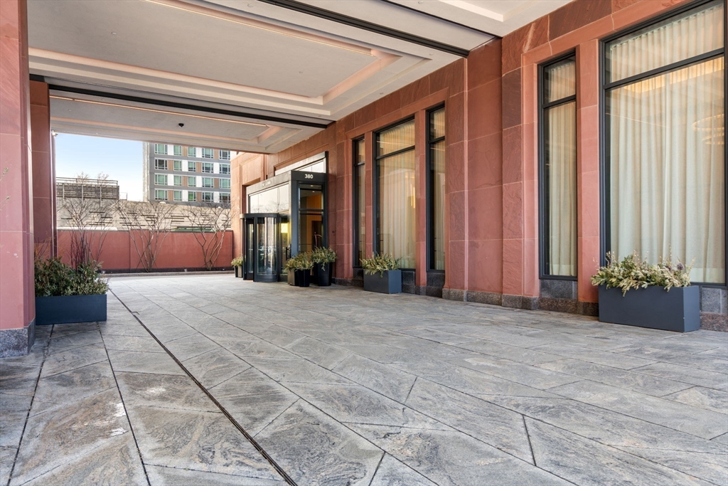 380 Harrison Ave # 1121