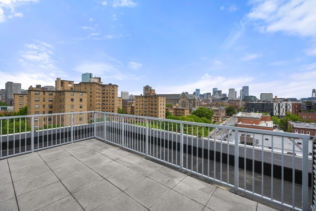 700 Harrison Ave # 610 Unit: PH-610