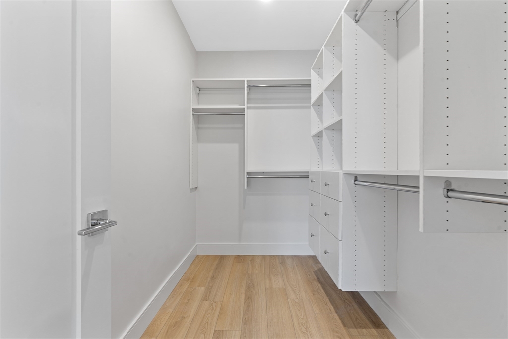 1948-1950 Washington St # 3E