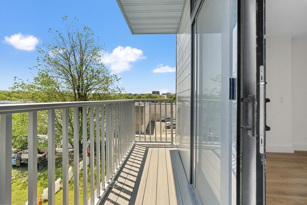 1948-1950 Washington St # 3E