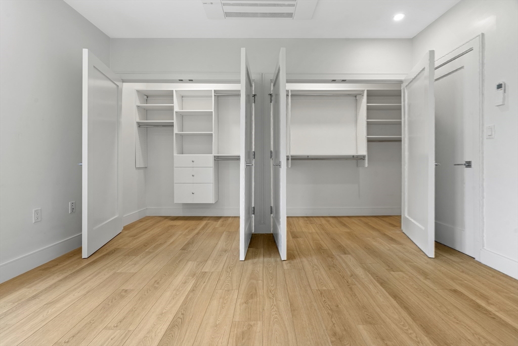 1948-1950 Washington St # 3E