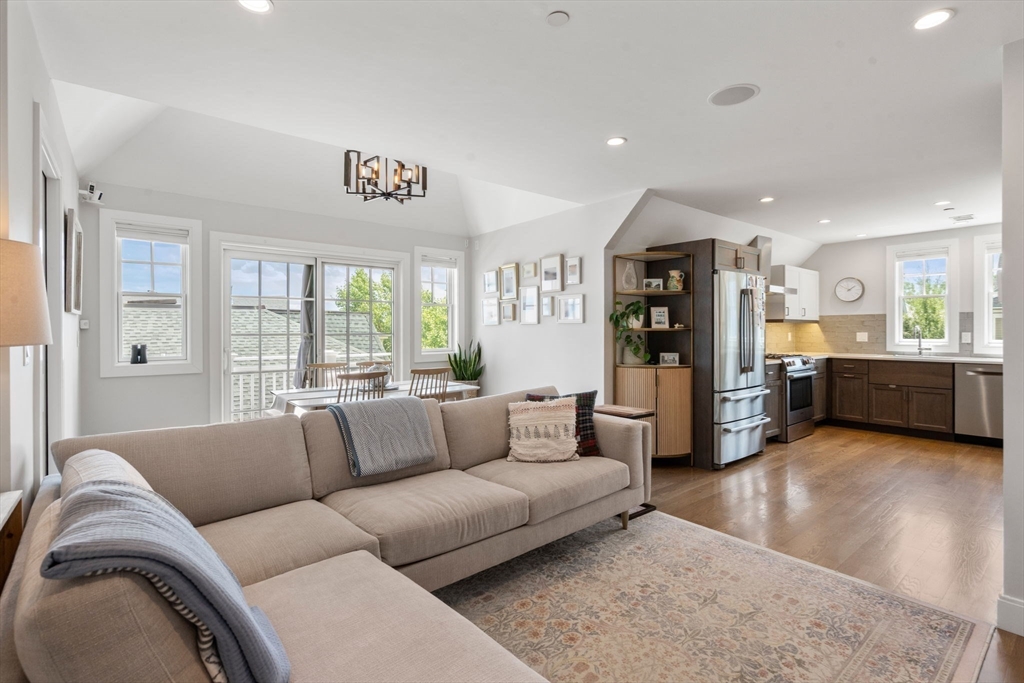 67 Sawyer Ave # 3