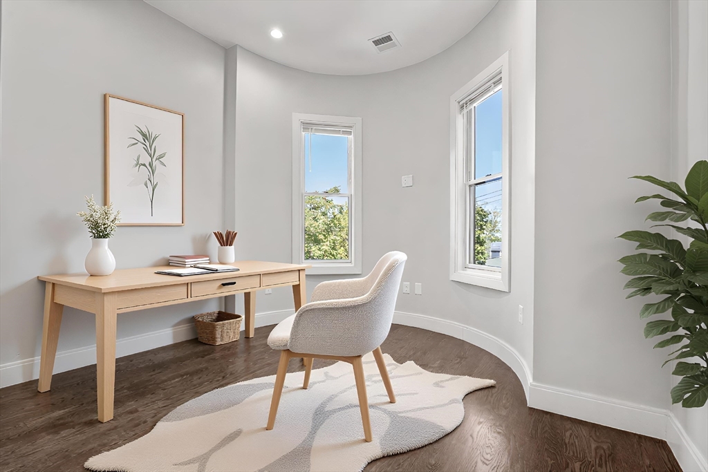7 Langford Park # 3