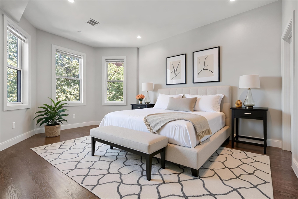 7 Langford Park # 3