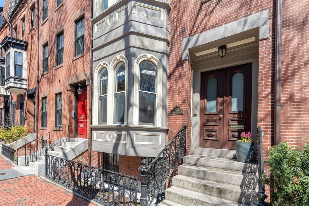 203 West Springfield Street # 1