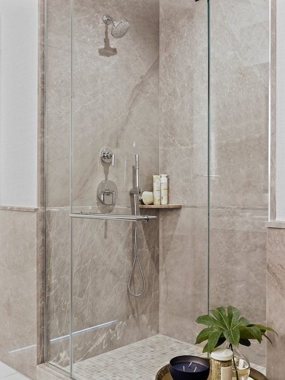 380 Harrison Ave Unit: 12 E