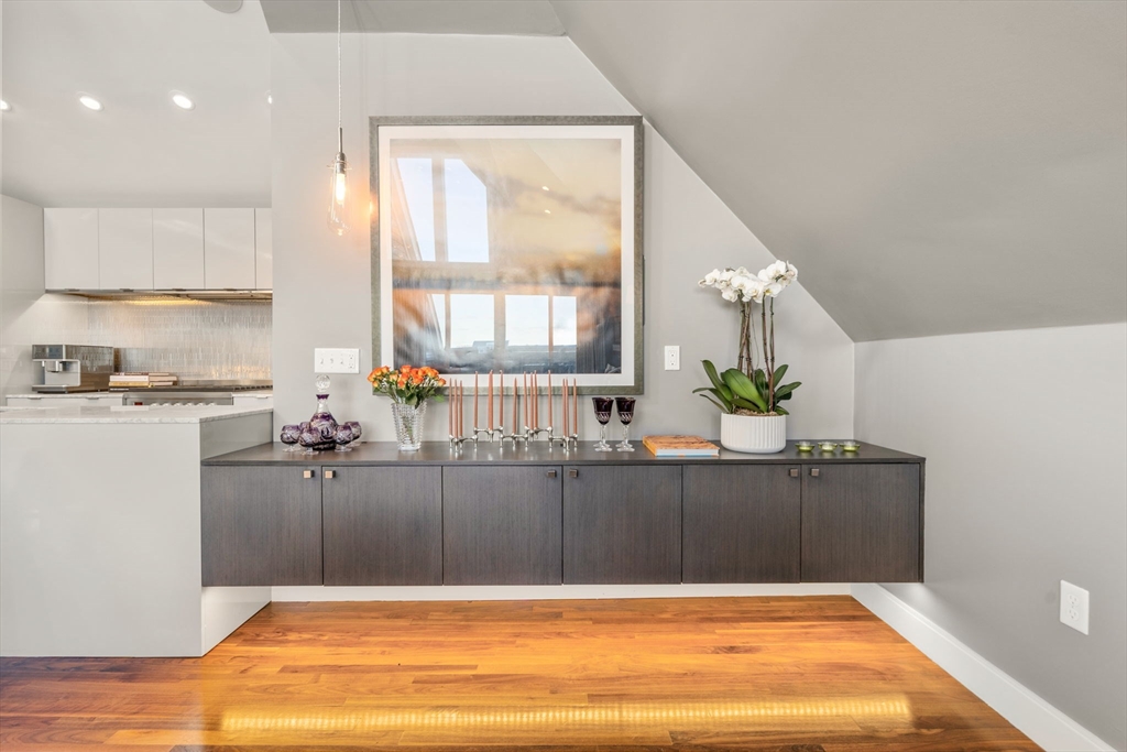 27 Salcombe Street, Unit 2