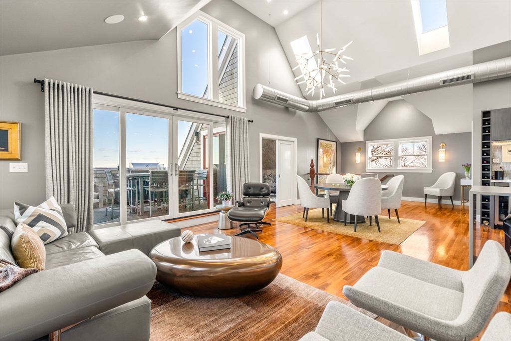 27 Salcombe Street, Unit 2