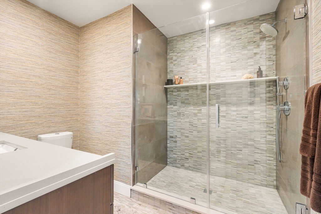 27 Salcombe Street, Unit 2